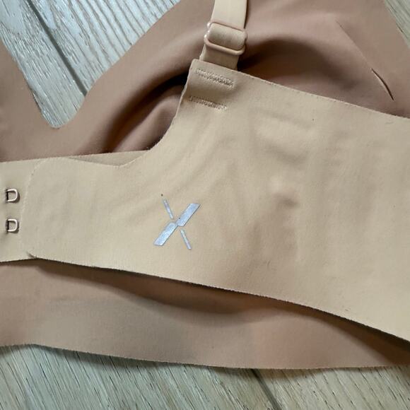 Knix Revolution V-Neck Bra - Picture 4 of 6